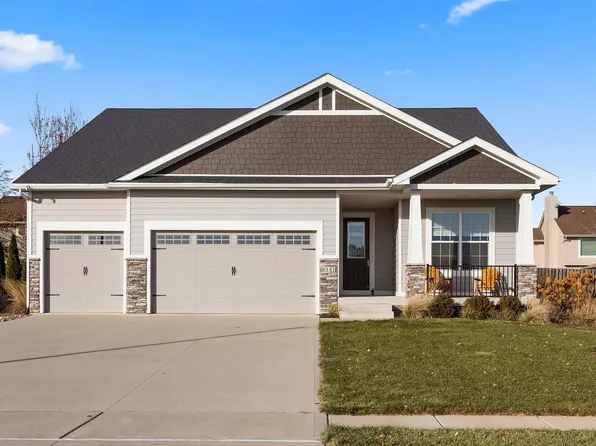 6141 Aspen Dr, West Des Moines, IA 50266
