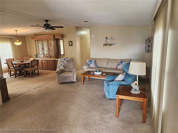 2nd image of 32 Venetian Pkwy