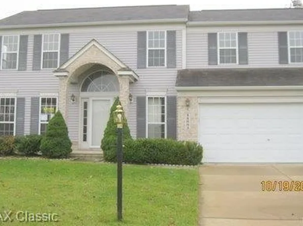 44883 Greenbriar Dr, Belleville, MI 48111