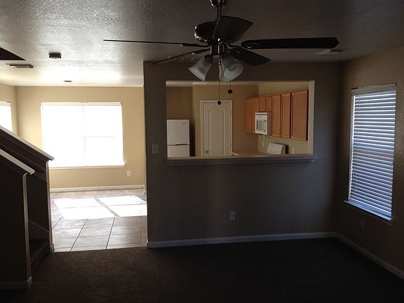 176913_Family Room_01272014