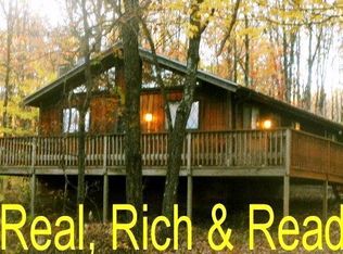 1139 N Rocky Mountain Dr, Effort, PA 18330