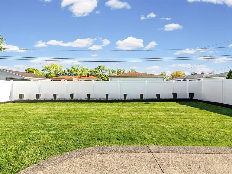 13380 Perry Cir — Photo 20