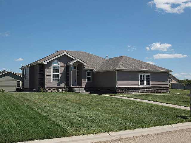 1st image of 730 Cottonwood Cir
