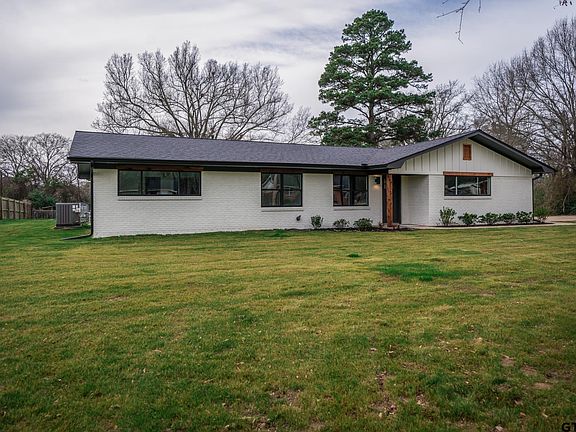 2nd image of 207 N White Oak Rd