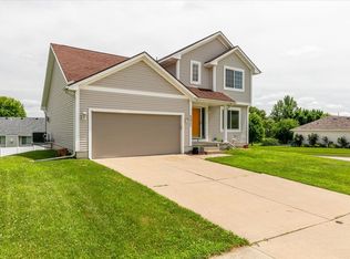 6825 Star View St, Des Moines, IA 50320