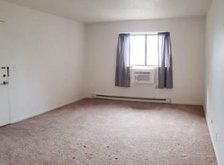 2422 N Water St APT G5, Decatur, IL 62526