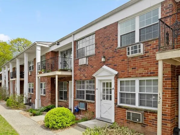 2 Colonial Road #136, Beacon, NY 12508