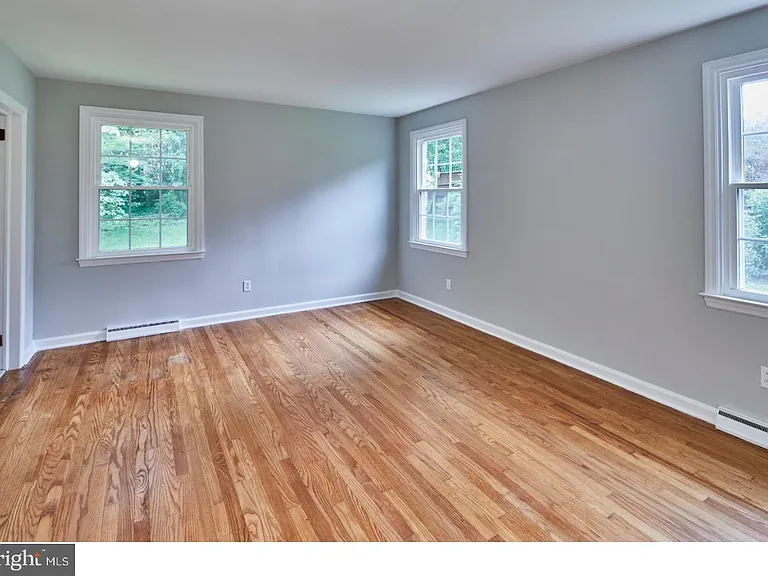506 Foulkstone Rd — Photo 11