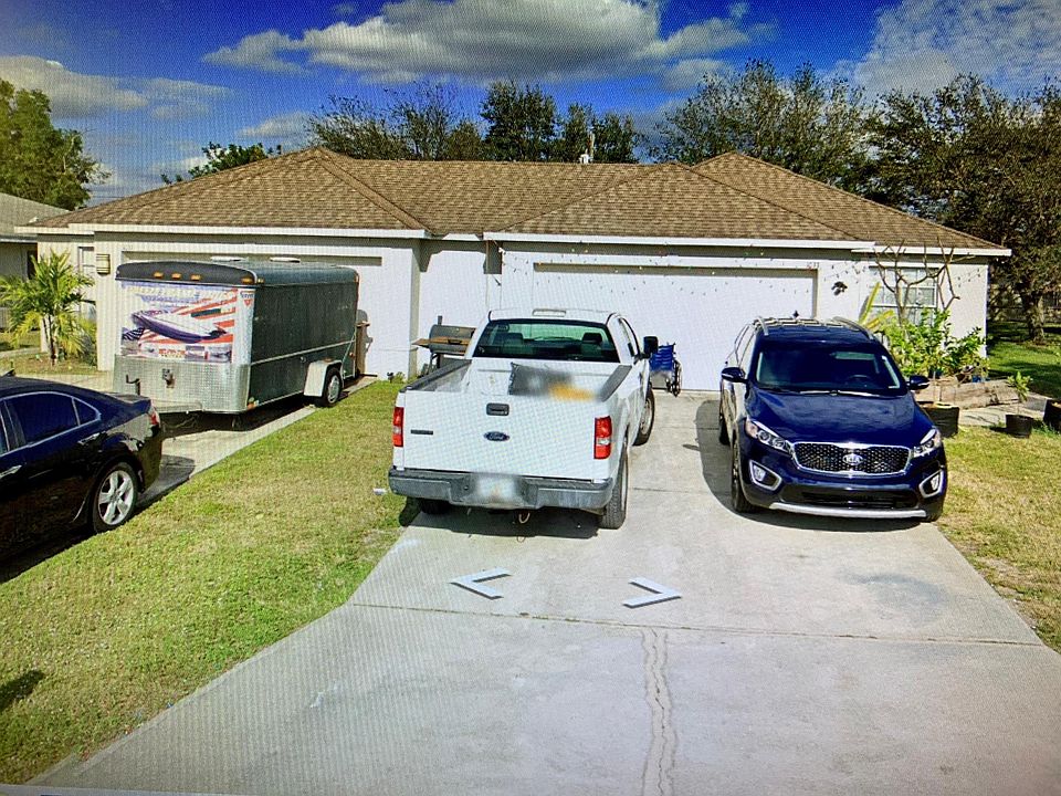 1st image of 1033 SE 11th St