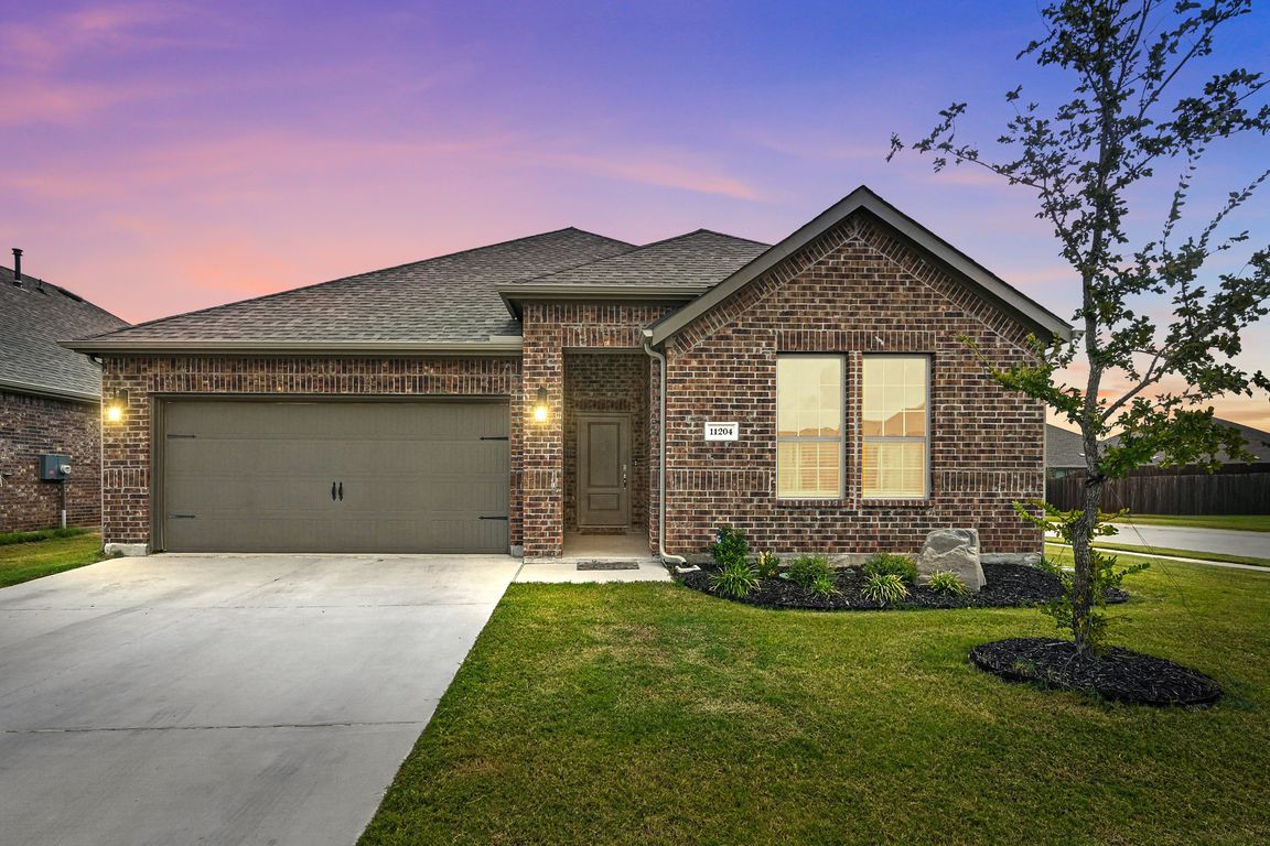 11204 Canyon Oak St, Aubrey, TX 76227 | Zillow