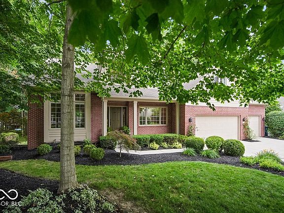 4th image of 811 Pebble Brook Pl