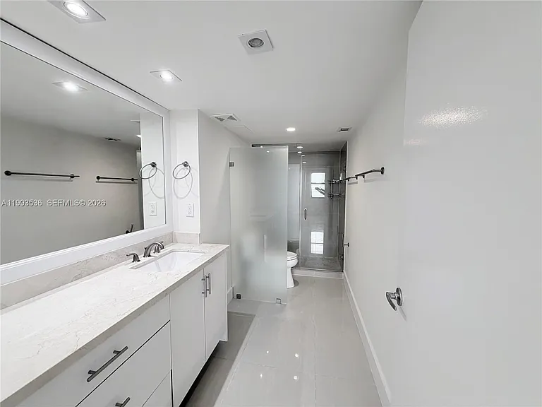 2333 Brickell Ave #1407 — Photo 11