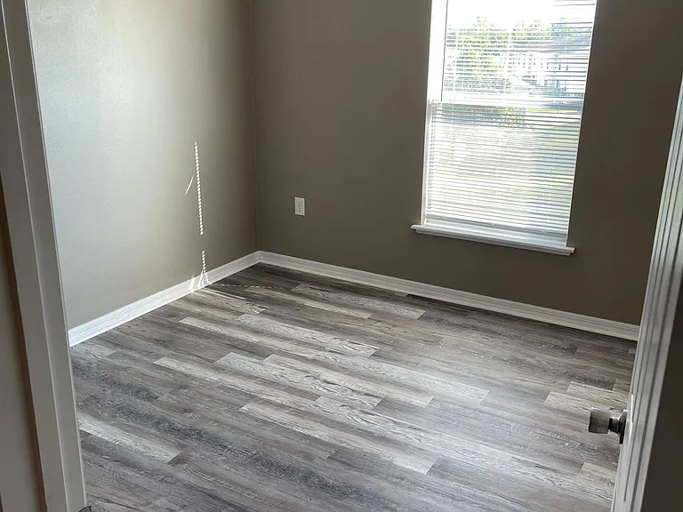 3807 Exeter Ln — Photo 15