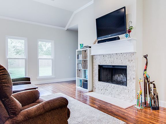 5th image of 4505 W Lake Highlands Dr