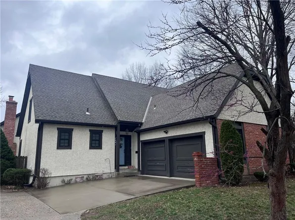 7641 W 93rd St, Overland Park, KS 66212