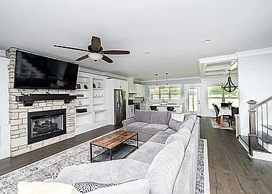 4th image of 1035 Tori Ct