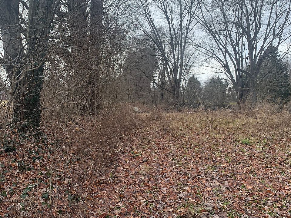 1st image of 2129 Beaumont Ave NW