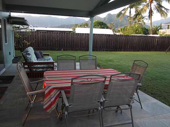 View of Ko'olau Mountains