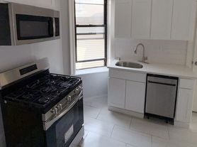 462-Abbington Apartments, LLC