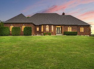 1745 E 530th Rd, Pleasant Hope, MO 65725