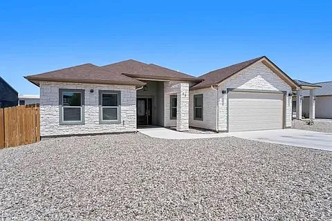 3 bed, 1575 sqft, $2,075 — Photo 3