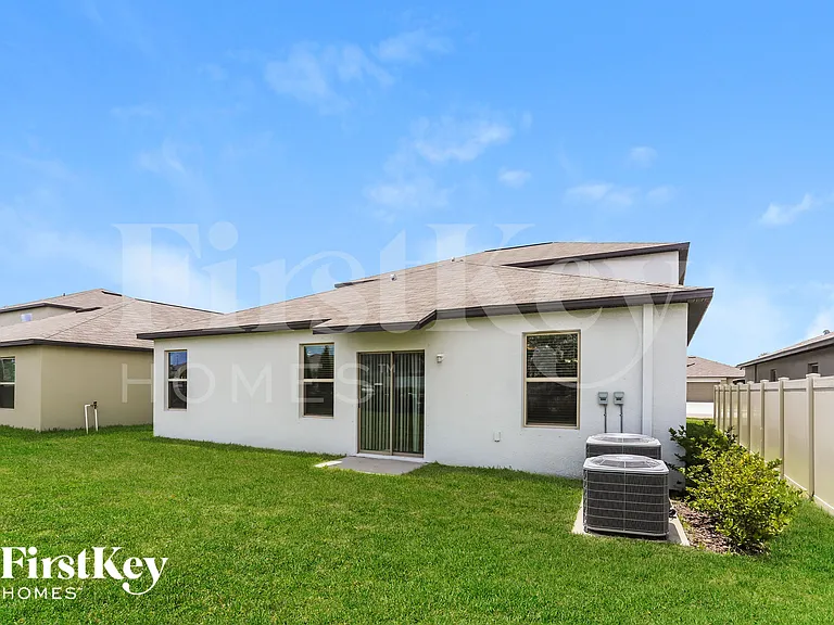10226 Bright Crystal Ave — Photo 14