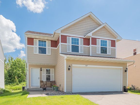 2nd image of 527 Summit Ln