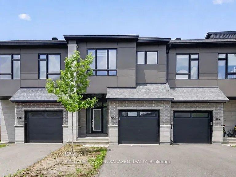 330 Whitham Cres — Photo 2