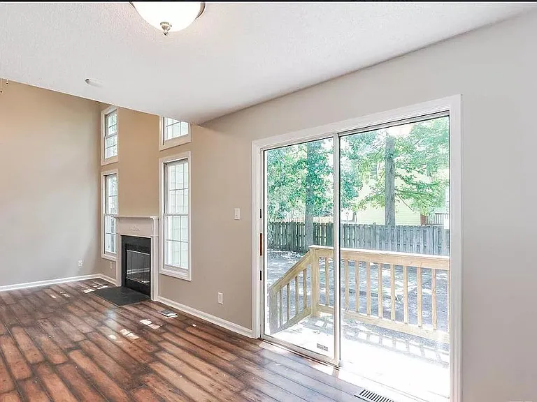 207 Mint Hill Dr — Photo 11