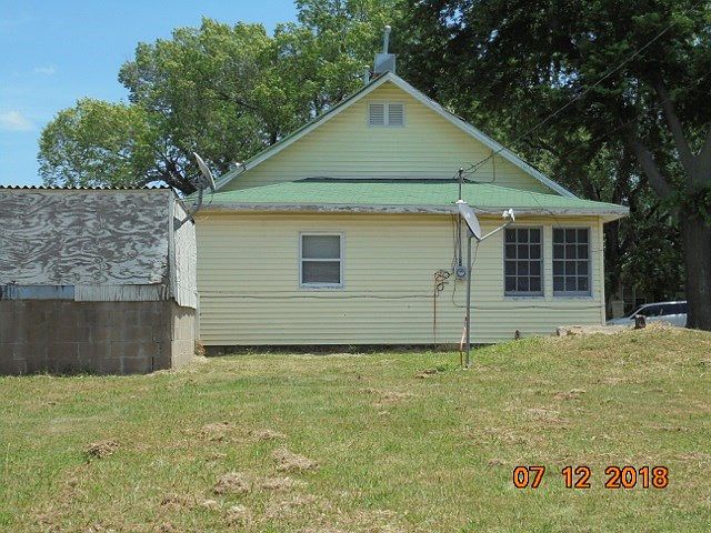 2nd image of 608 N 3rd St