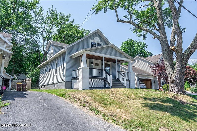 2nd image of 2438 Monica Heights