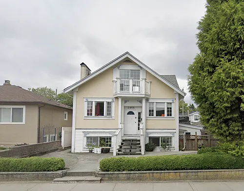 3955 Pandora St Photo 1