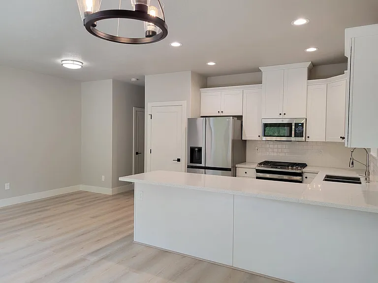 3498 SW Mayfield Ter — Photo 6