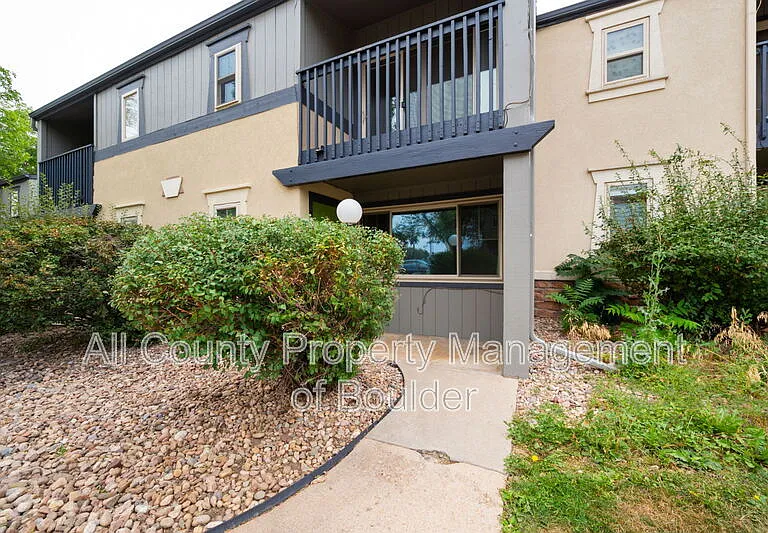800 W Moorhead Cir #C — Photo 1