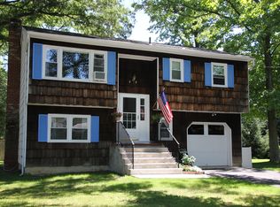 59 Oregon Ave, Middletown, NJ 07748