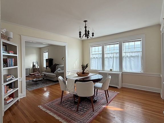 5th image of 100 Colonial Rd #2