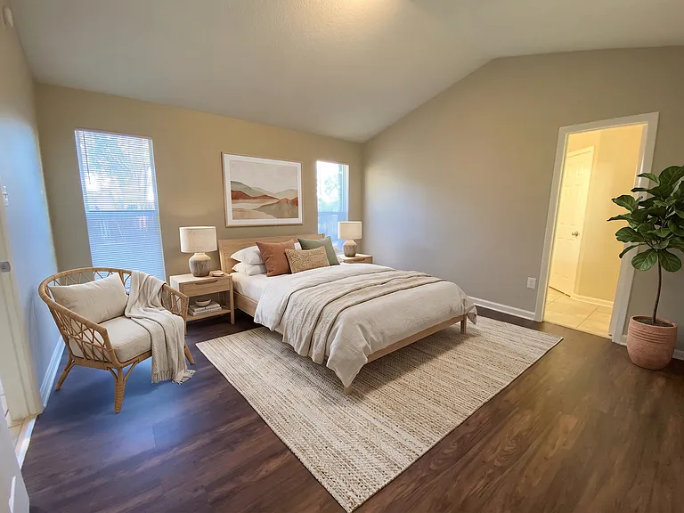 4235 Triple Crown Loop — Photo 4
