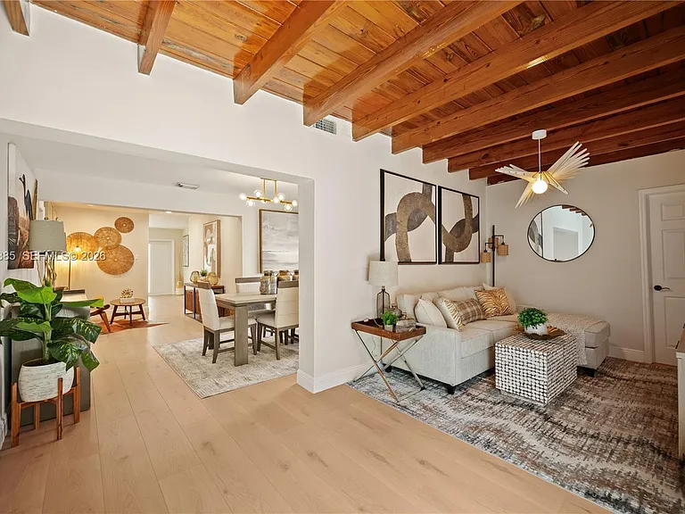 4220 SW 14th St — Photo 11