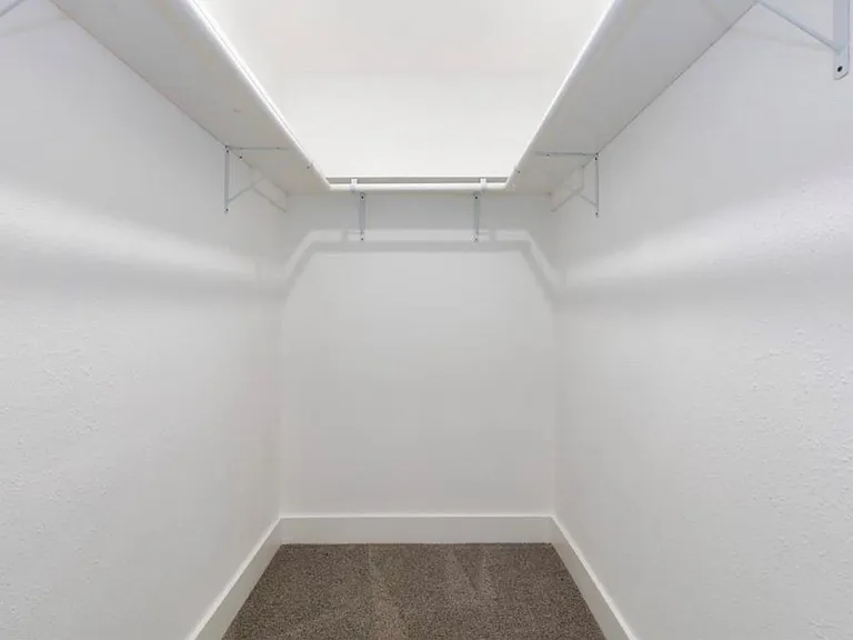 9807 Jaywood Dr — Photo 15