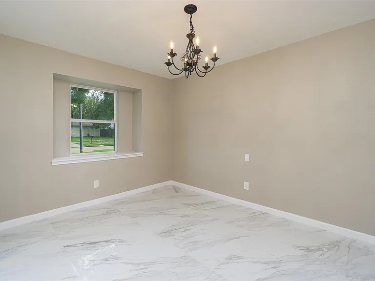 16450 Parksley Dr — Photo 6