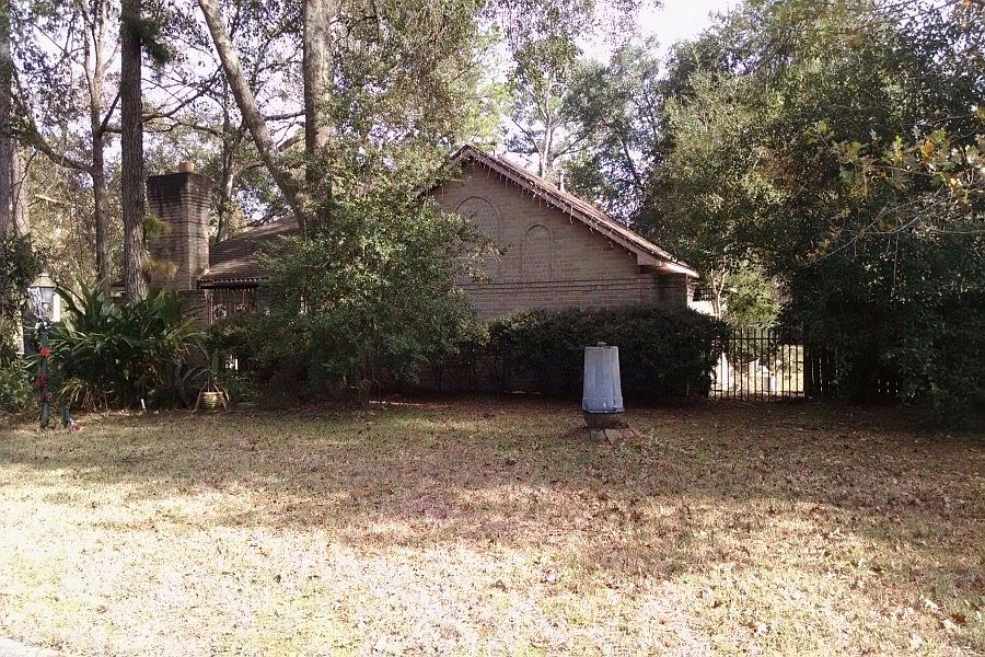 2nd image of 22922 Squirrel Tree St