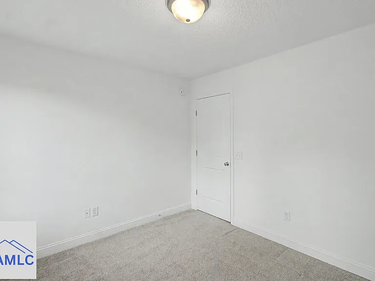 40 Rimes Ave — Photo 24