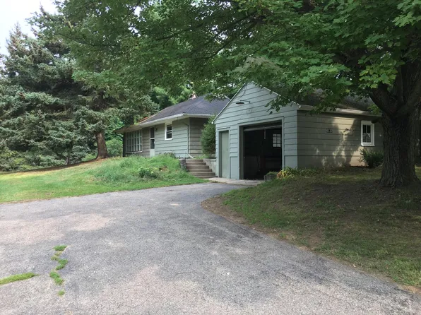 6127 Green Rd, Haslett, MI 48840