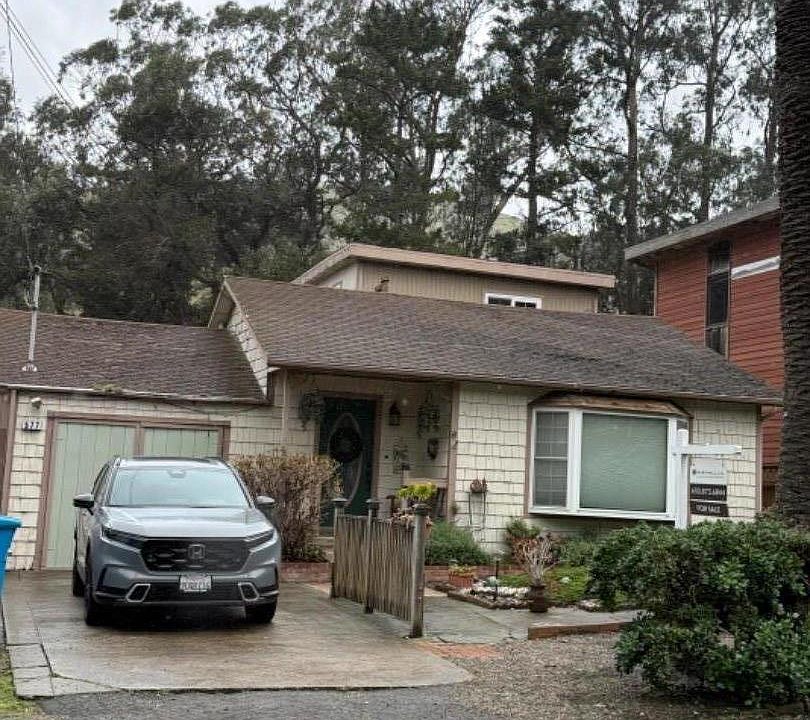 1st image of 577 Reina Del Mar Ave