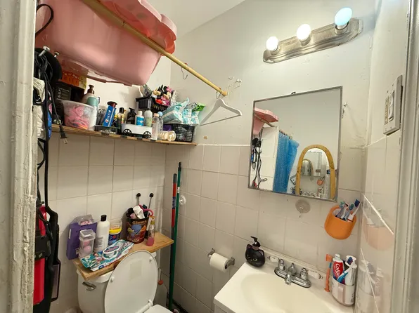 1309 Summit Avenue image 26 of 31