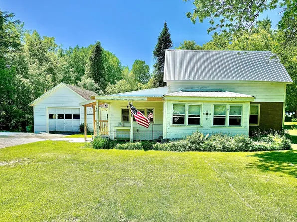 73 Clark St, Moira, NY 12957