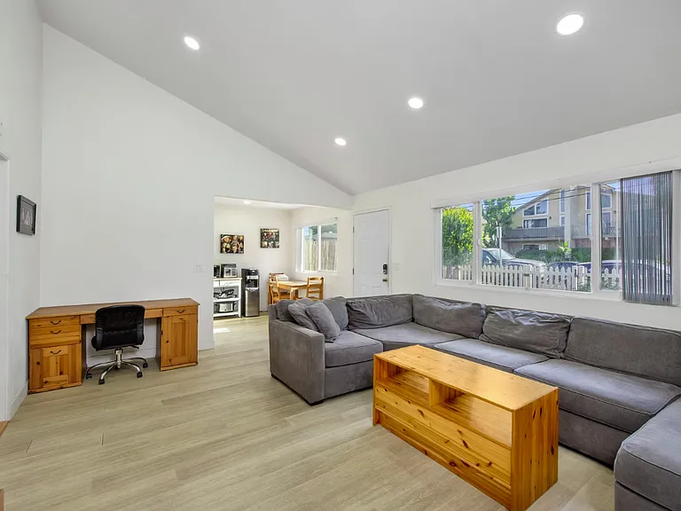 204 Springfield Ave #B — Photo 4