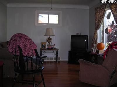 5th image of 3801 Theota Ave