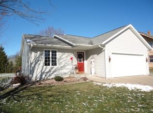 S8003 Maple Park Rd, Prairie Du Sac, WI 53578