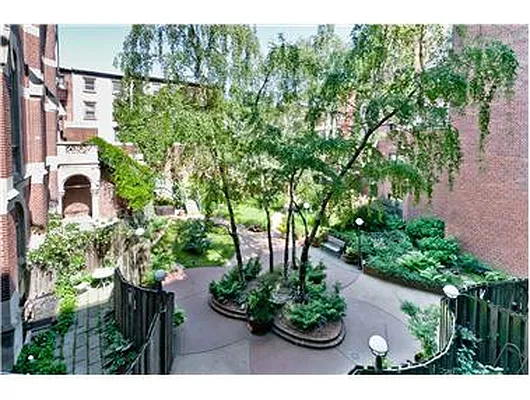 Sold by Douglas Elliman | media 24
